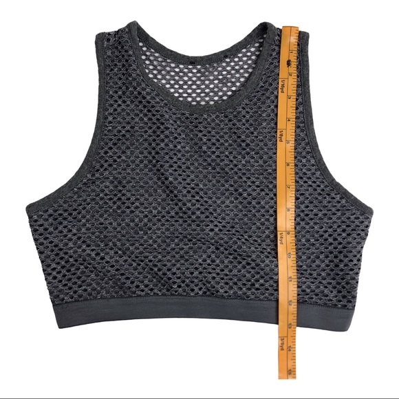 Crop Shirt Bundle 2 Crop Tops, 1 Bralette Sz S/M - Picture 8 of 12